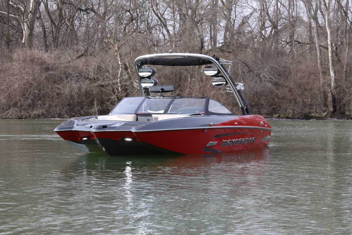 2014 Malibu Wakesetter 22 MXZ, 2
