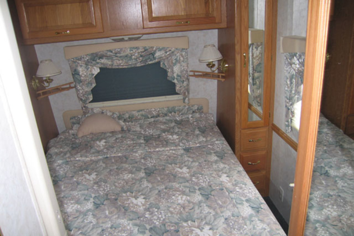 1998 Kountry Star By Newmar XL RLWB, 4