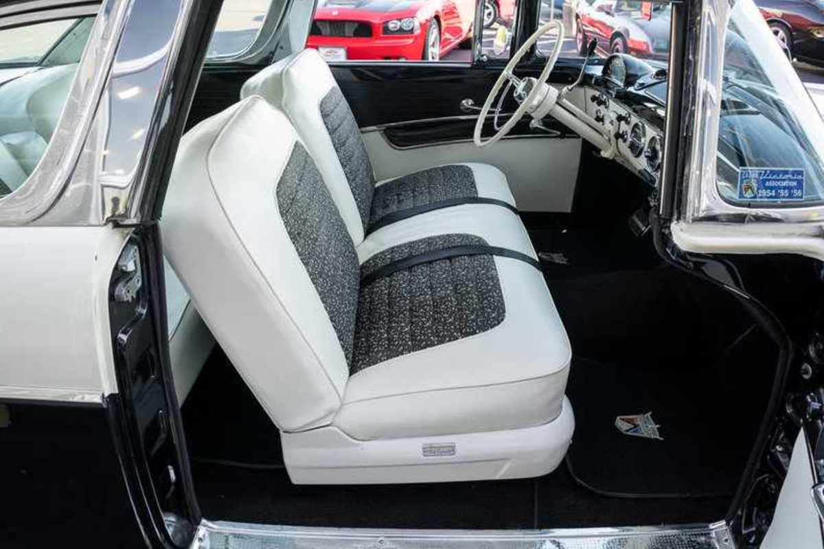 1955 Ford Crown Victoria, 23