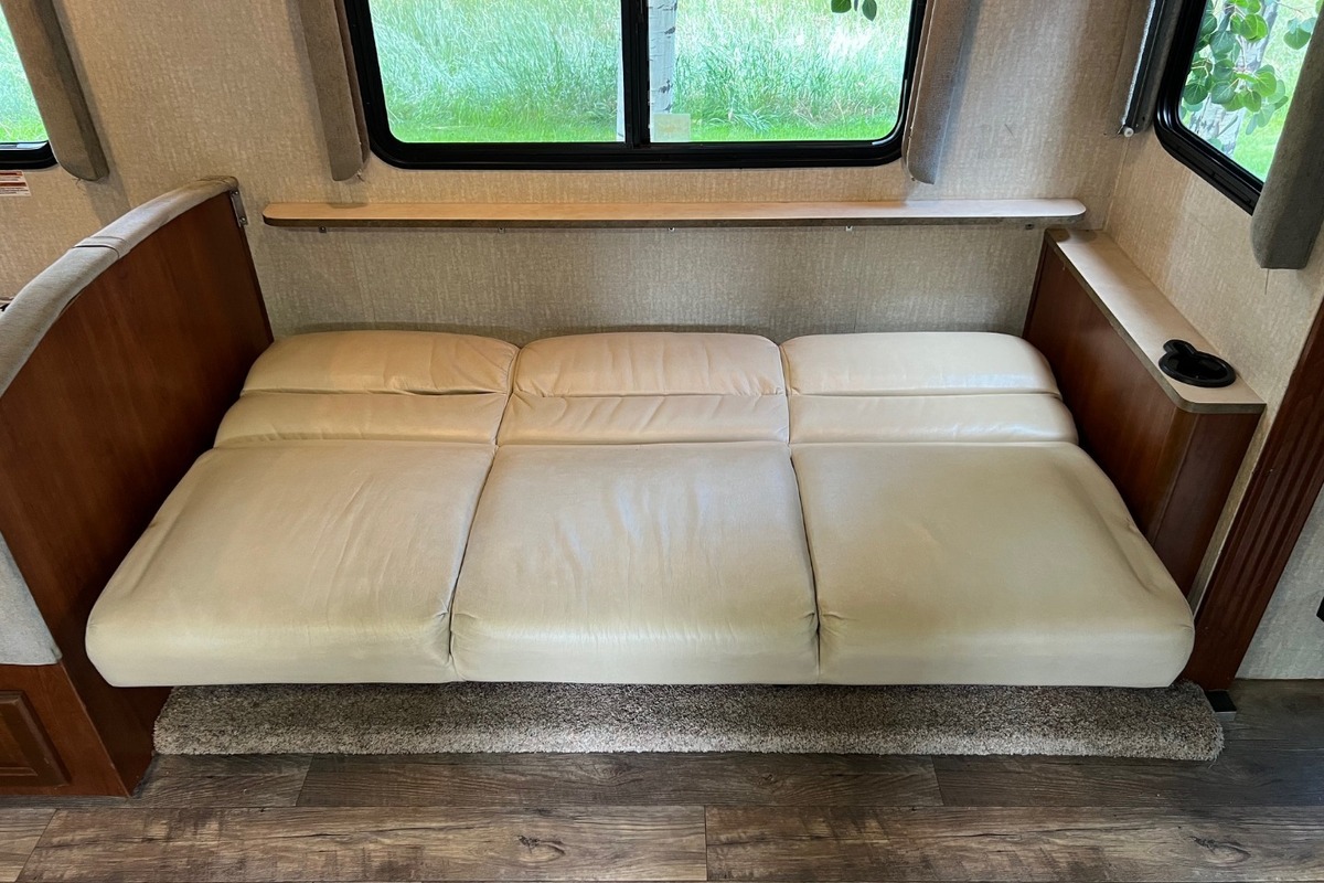 2008 Fleetwood Terra LX 34N, 5