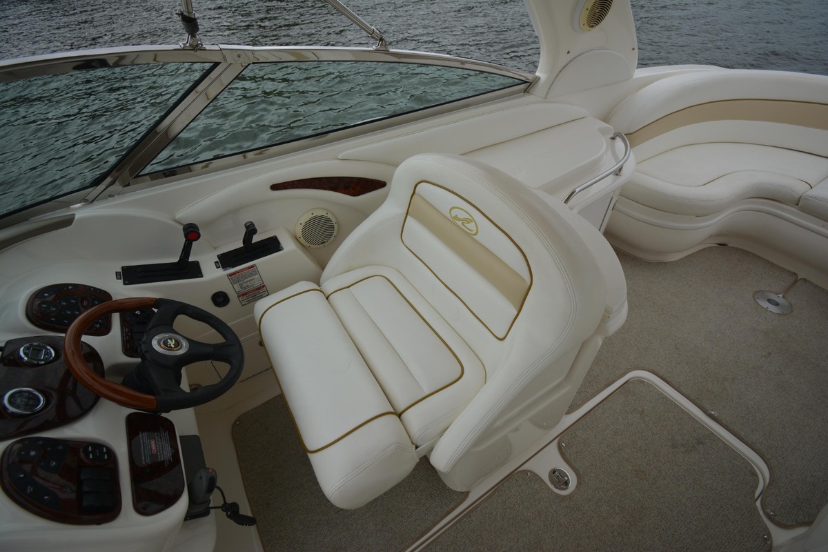 2001 Sea Ray 290 Select, 16