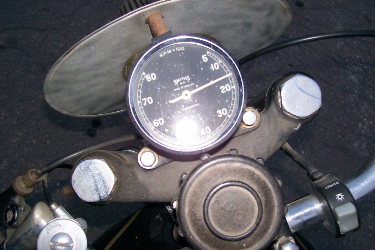 1948 Velocette MAC, 7