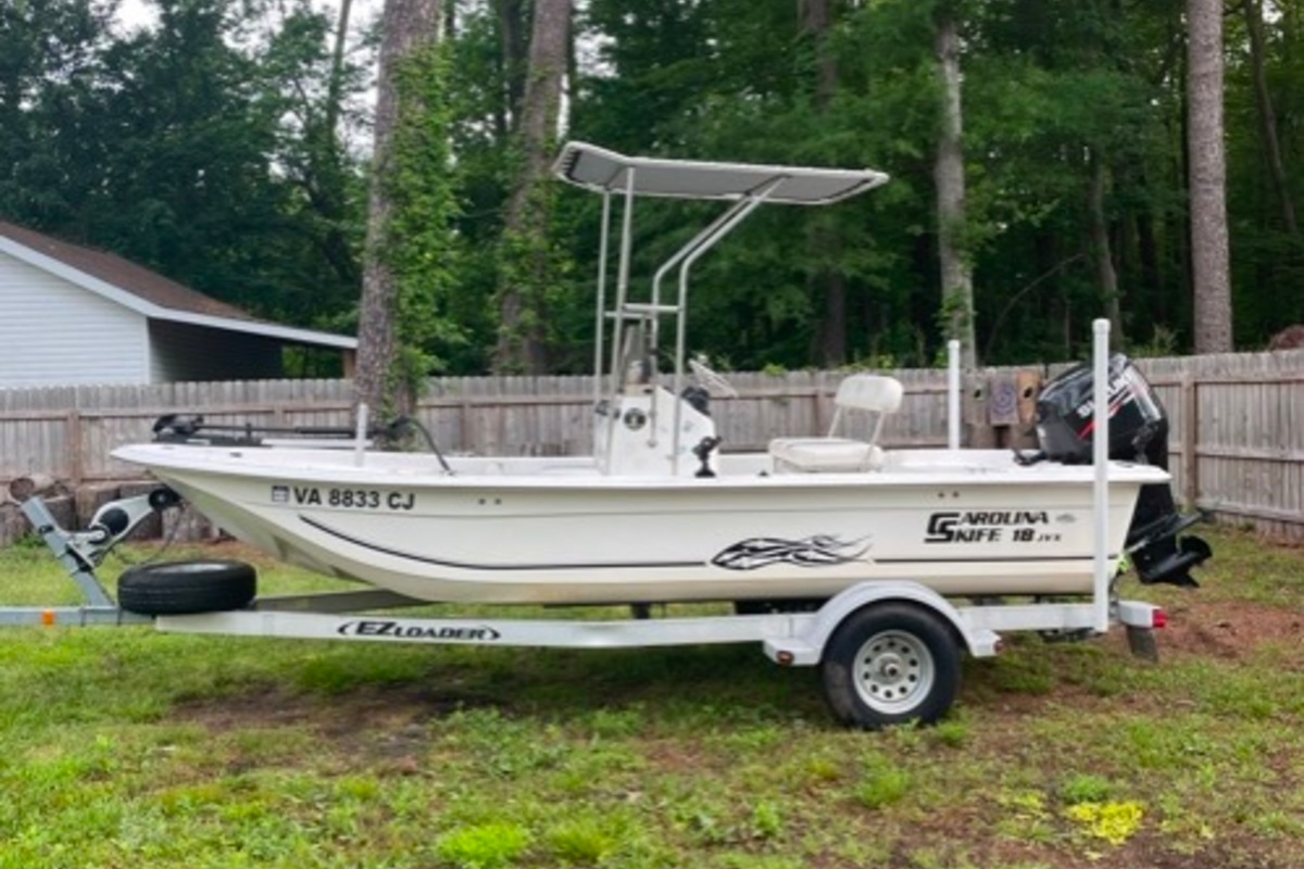 2011 Carolina Skiff Model JVX 18 Center Console, 1
