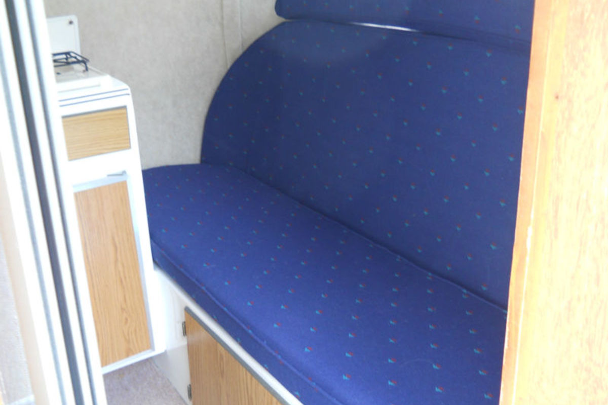 2000 SCAMP 950, 4
