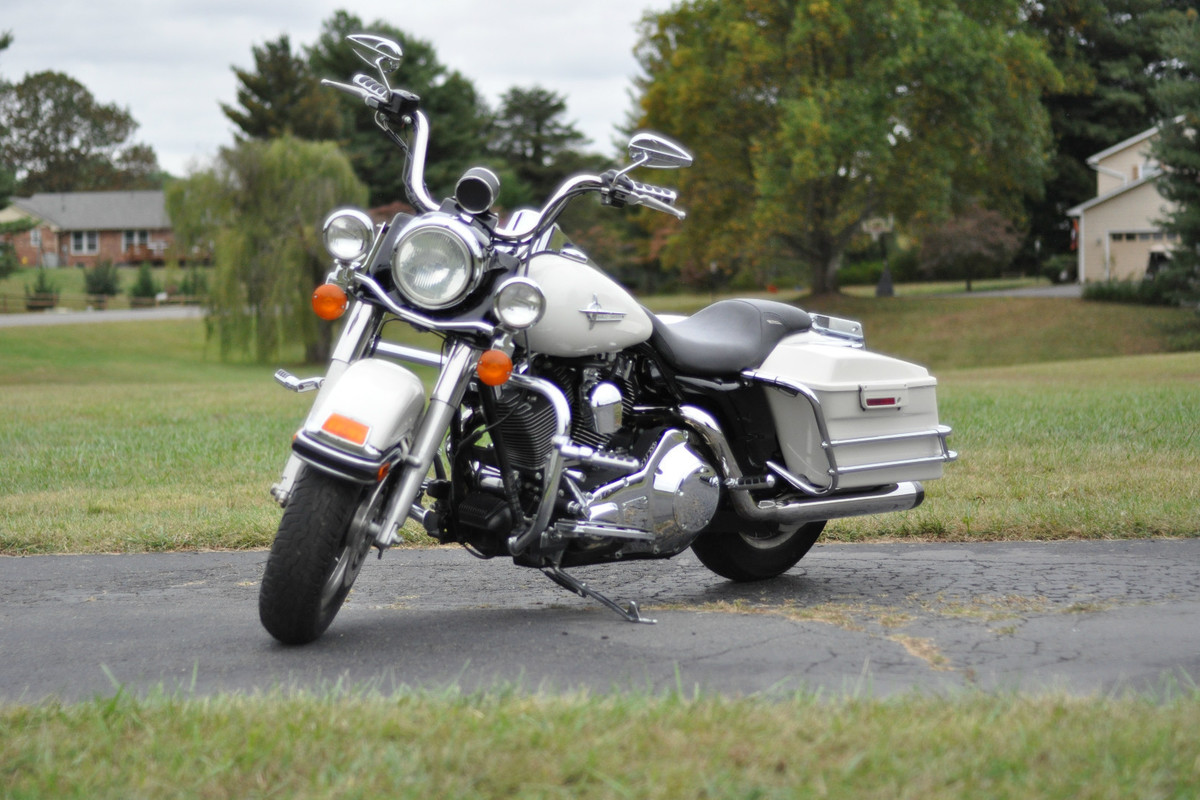 2001 Harley-Davidson Police Road King (FLHPI), 3