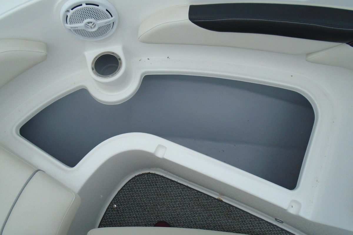 2016 Rinker Captiva 196 BR, 18