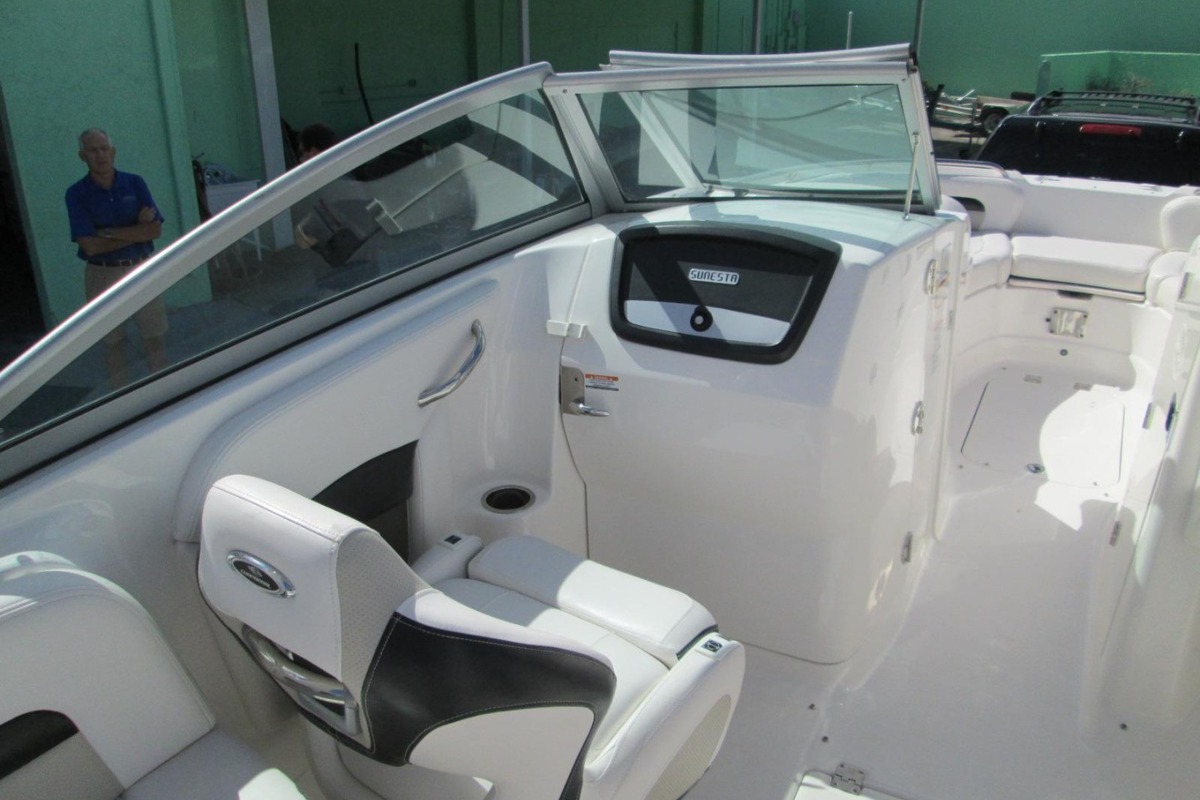 2012 Chaparral 264 Sunesta, 3
