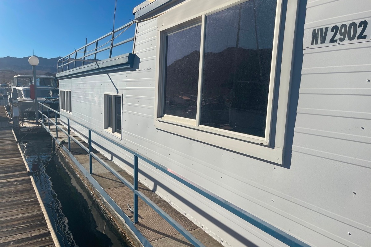 1969 RICHLINE HOLIDAY HOUSE, 3