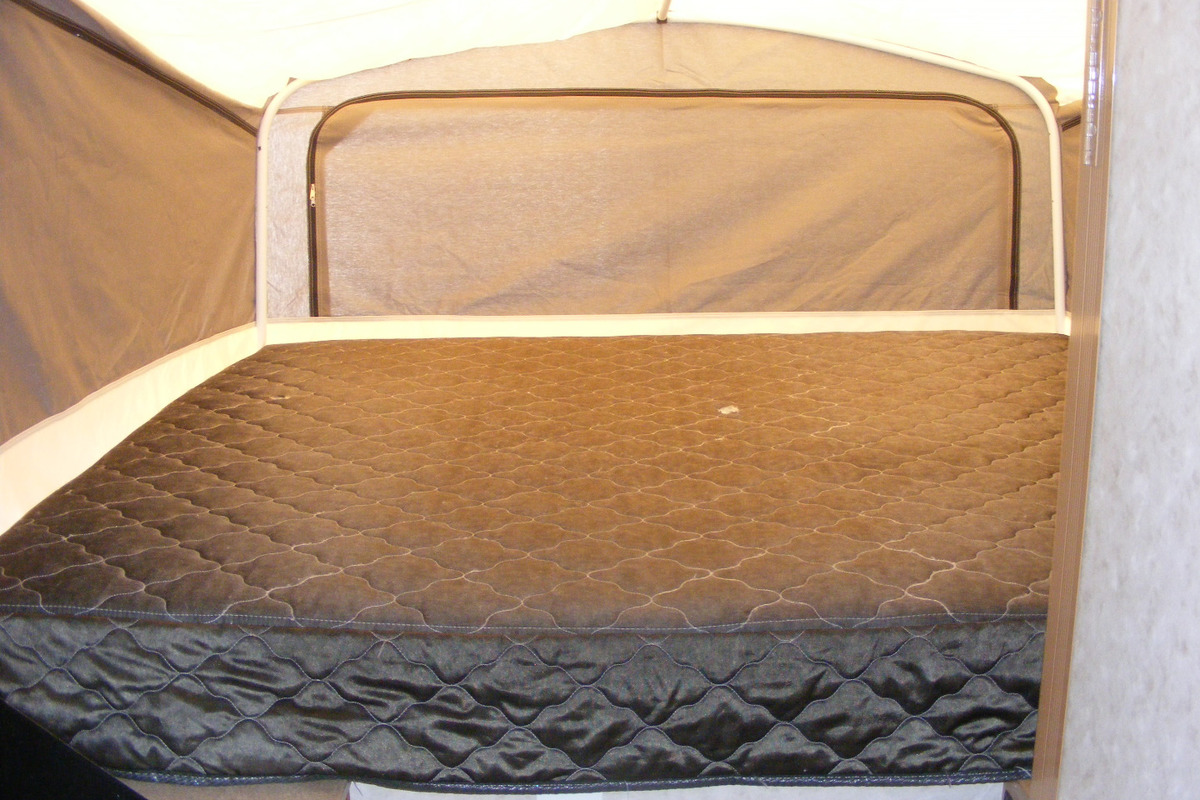 2008 Fleetwood Avalon 4249, 12