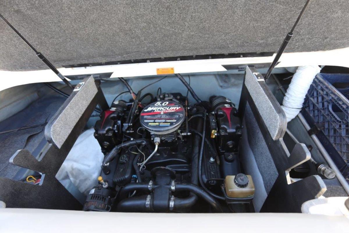 2002 Tracker Tahoe Q7, 36