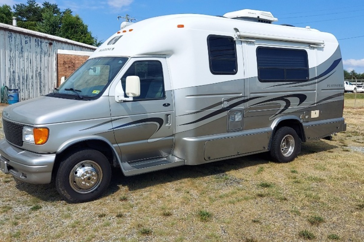2005 Coach House Platinum 232XL, 2