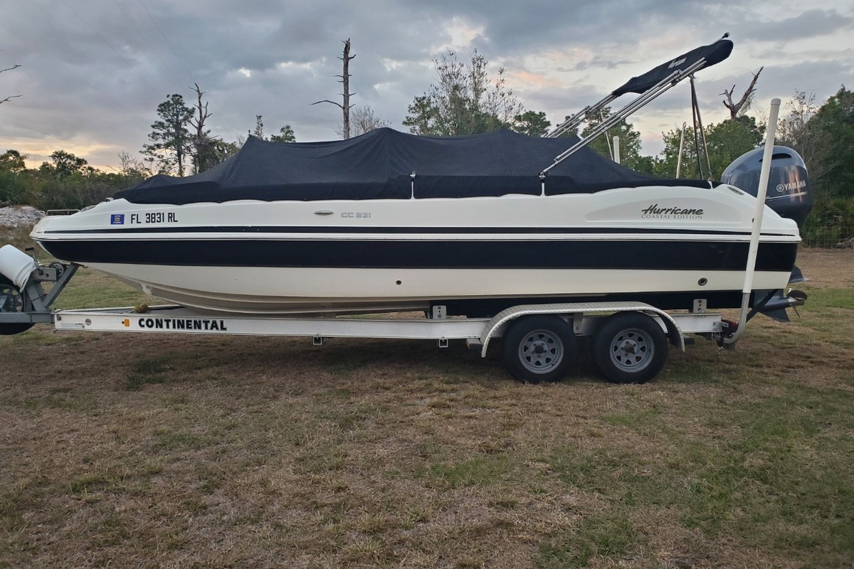 2017 Hurricane 231 SS, 1
