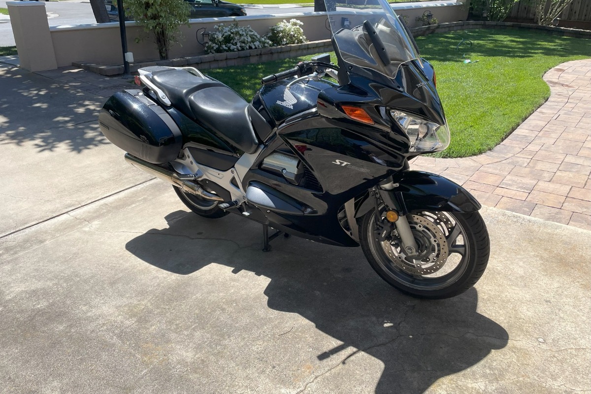 2012 Honda ST1300 ABS, 4