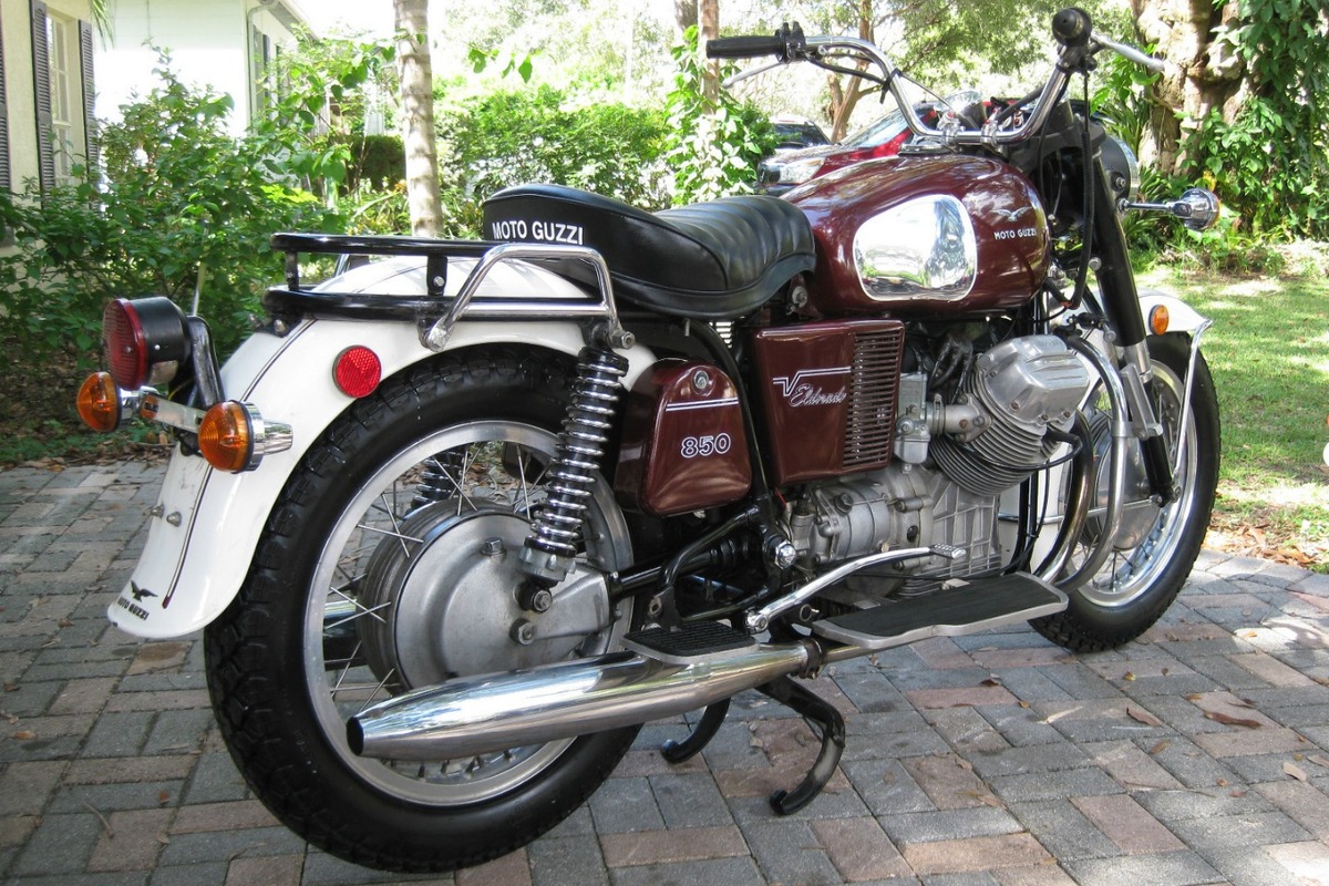 1972 Moto Guzzi 850 Eldorado, 2