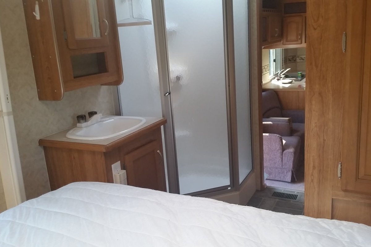 2006 Forest River M-28RK Wildcat, 9