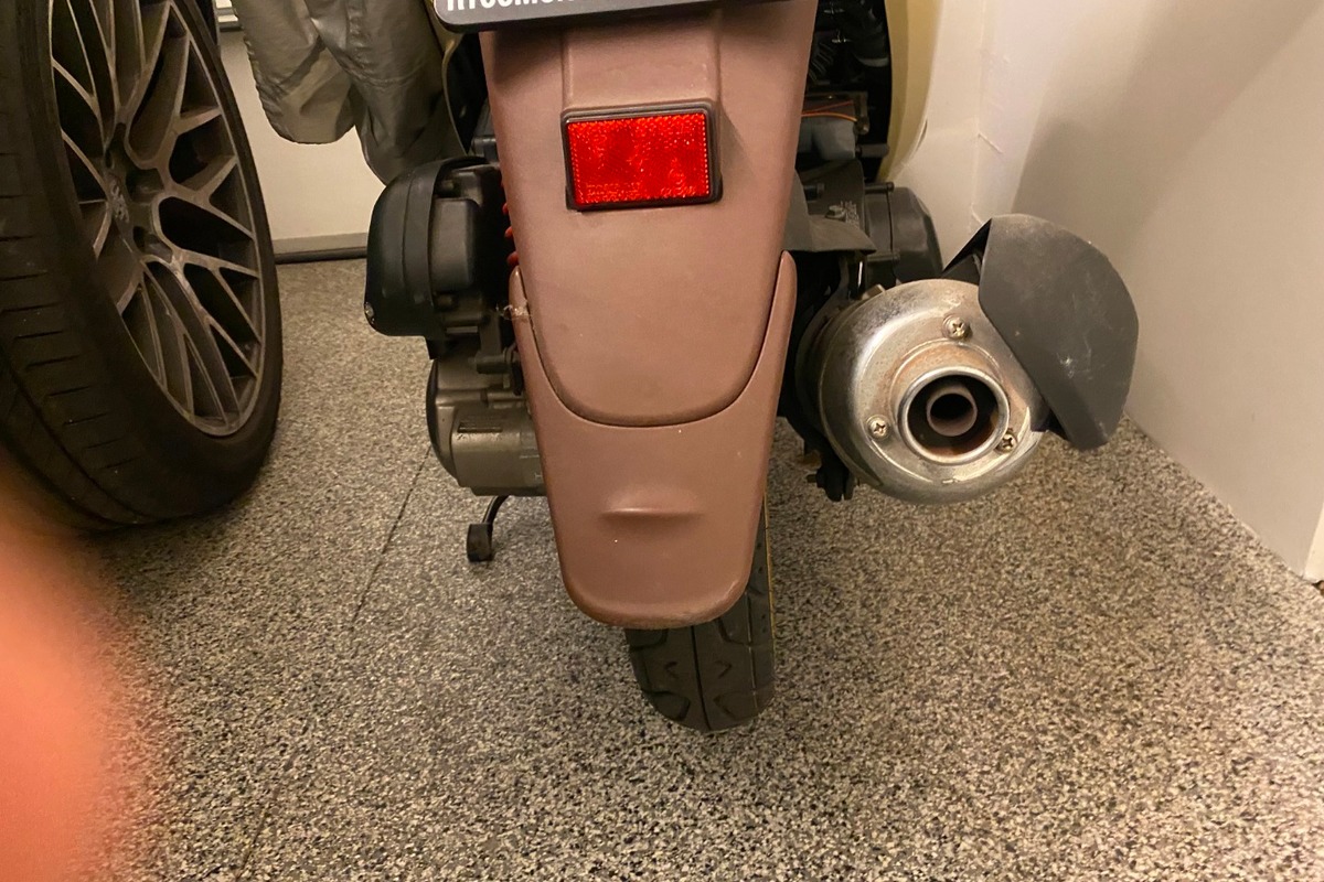 2012 Genuine Scooter 1701, 6