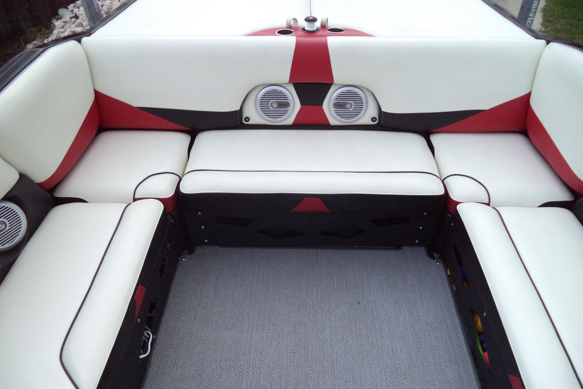 2012 Axis A22, 10