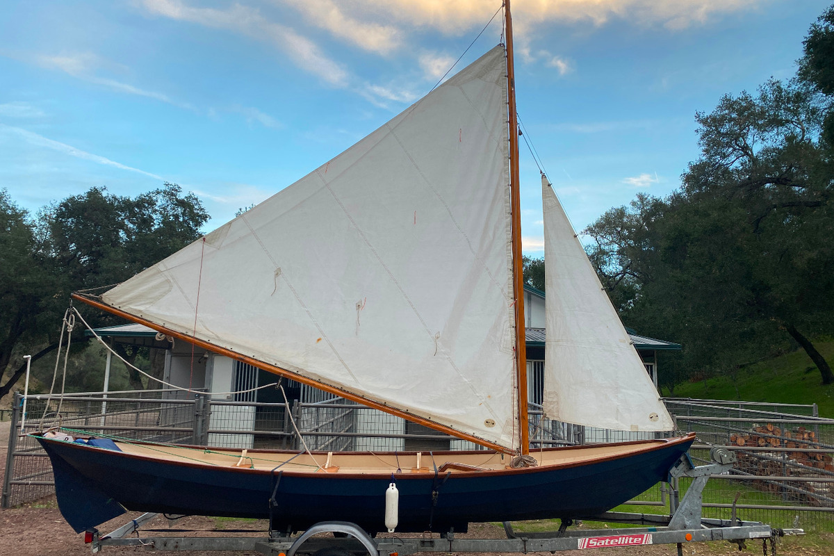 1990 Alpha Beachcomer Sailing dory, 4