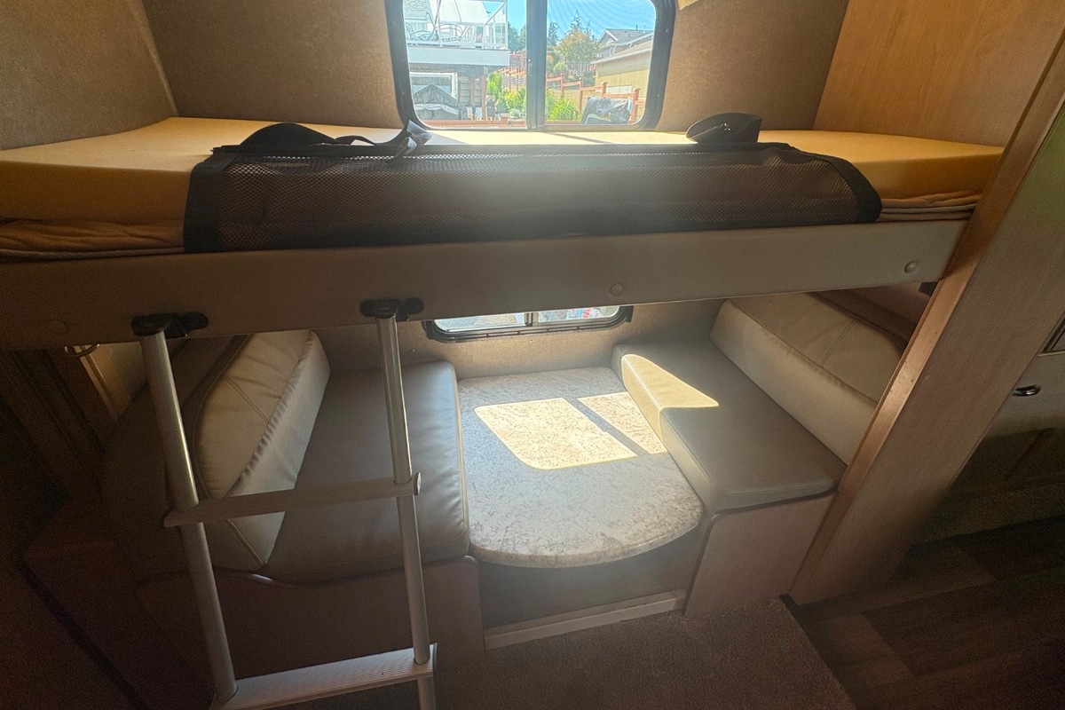 2021 Thor Four Winds 30D, 3