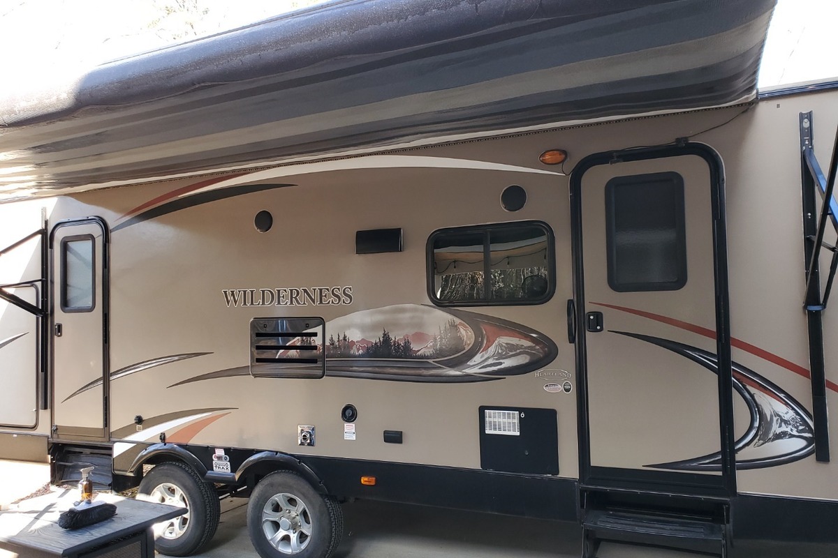 2014 Heartland Wilderness 3150 DS, 1