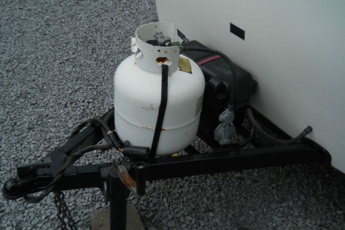 2000 SCAMP FIBERGLASS, 3
