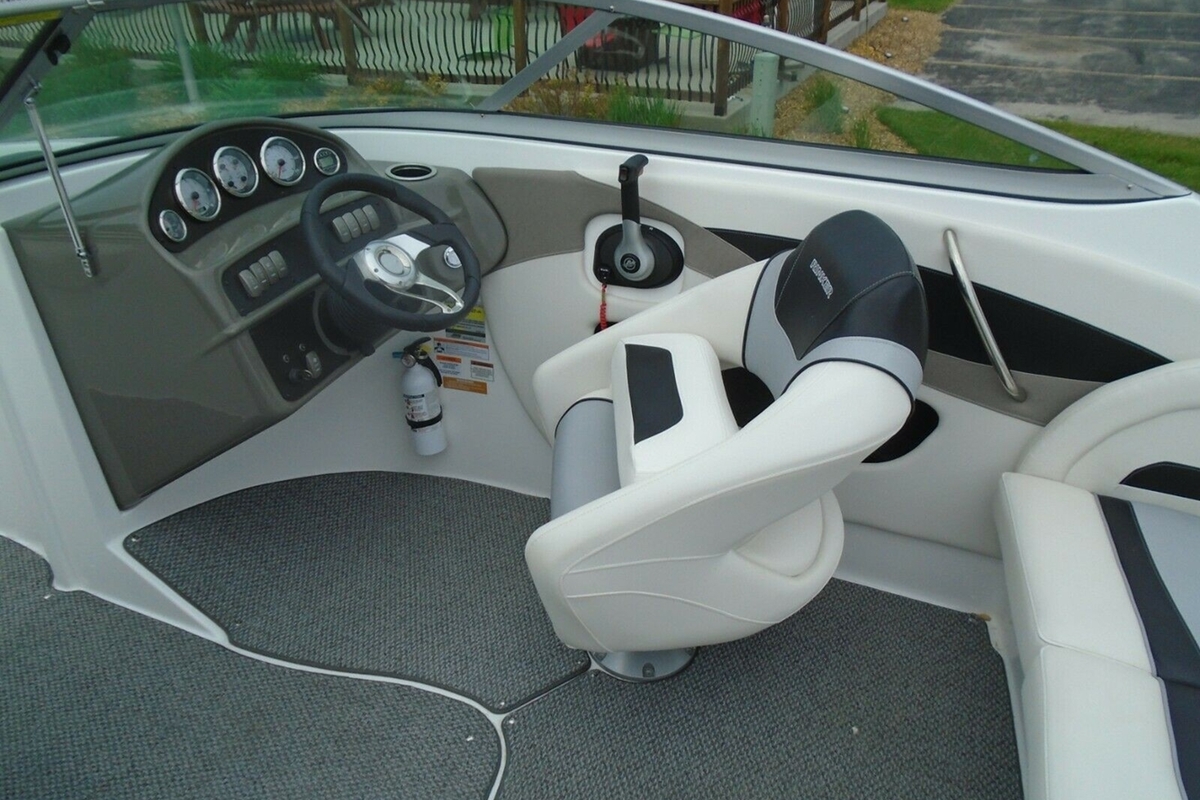 2016 Rinker Captiva 196 BR, 10