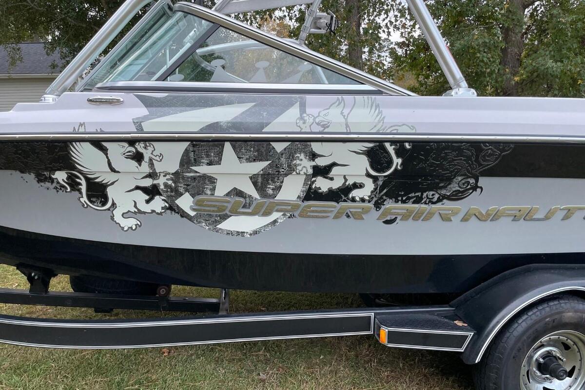 2008 Correct Craft Super Air Nautique 220, 3