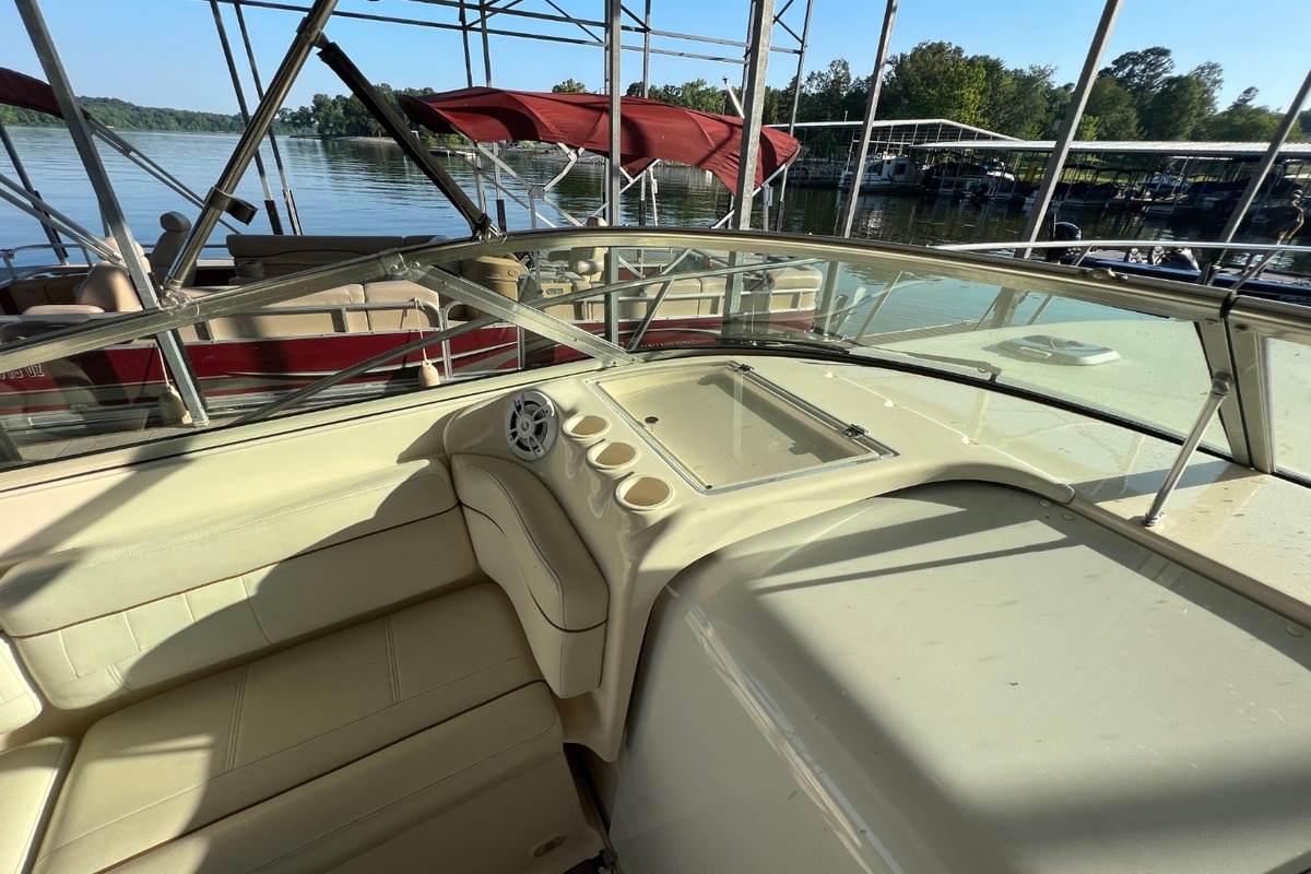 2002 Rinker 342 Fiesta Vee, 17