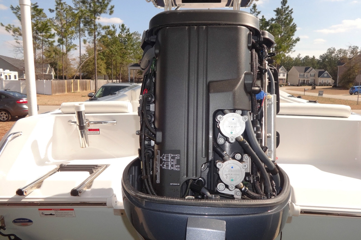 2012 Sea Hunt Triton 210, 13
