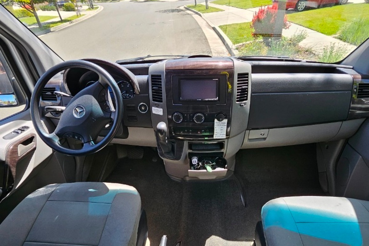 2012 Mercedes Airstream Interstate 3500 Extend Mercedes Sprinter, 5