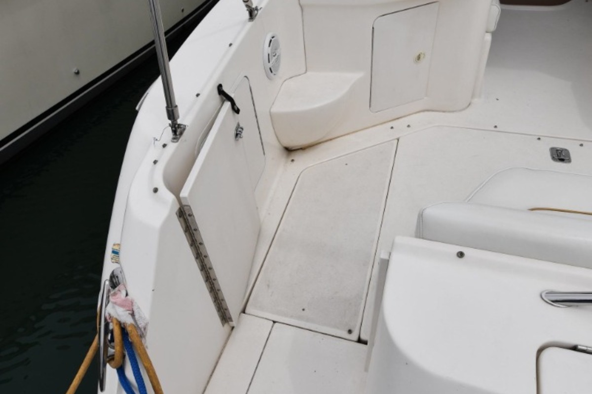 2001 Sea Ray 290 Sundancer, 23