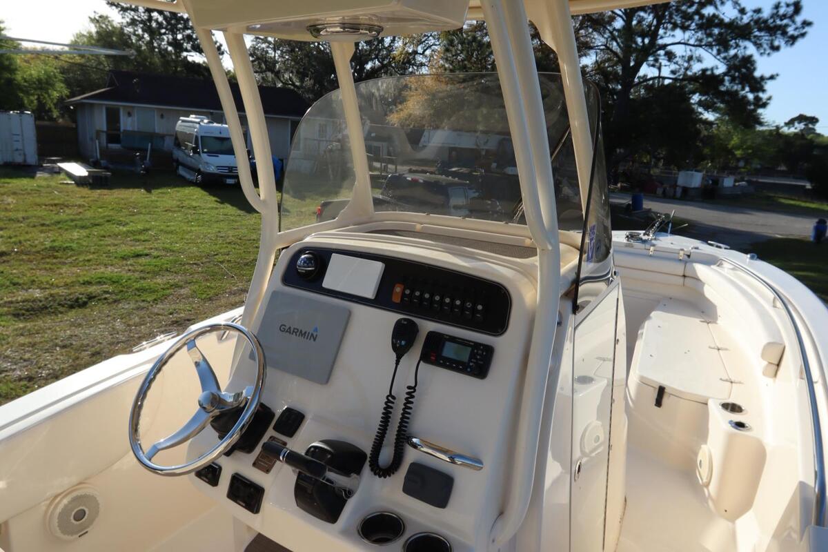 2016 Grady-White Fisherman 257, 19
