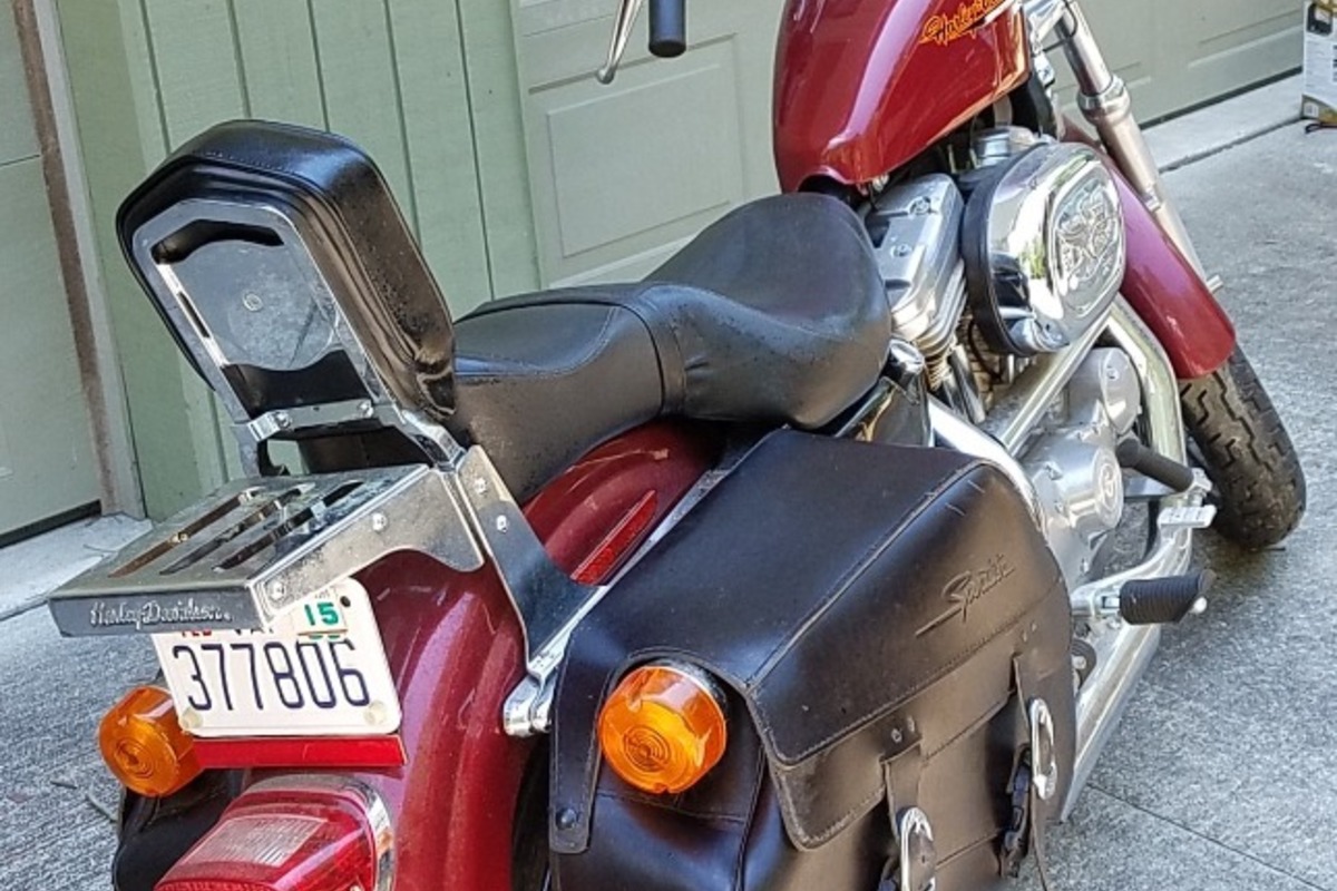 1995 Harley-Davidson Sportster 883 Deluxe, 1