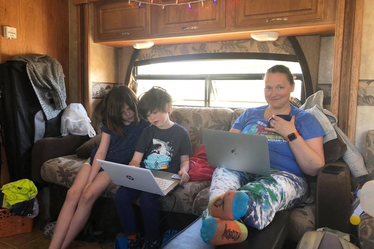 2008 Jayco Jayfeather X23B White with blue and biege trim, 15