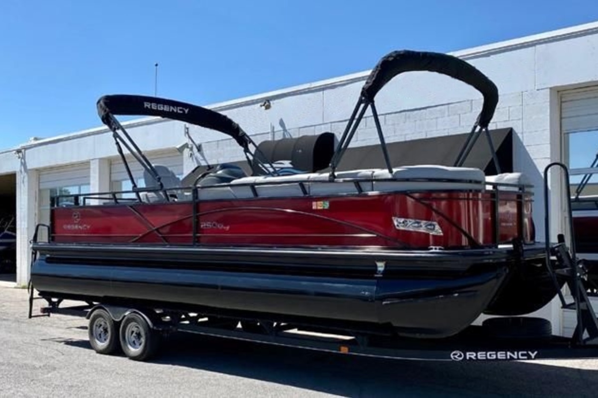 2019 Regency Boats 250 DL3 Triple-Toon, 1