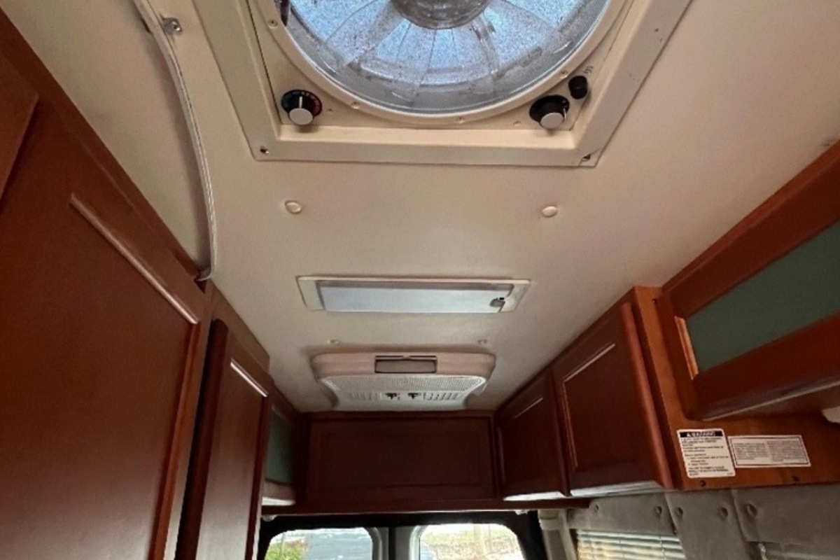 2008 RoadTrek RS Adventurous, 14