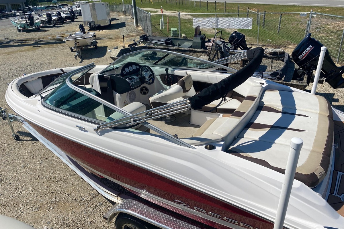 2016 Regal 2000 ES, 2