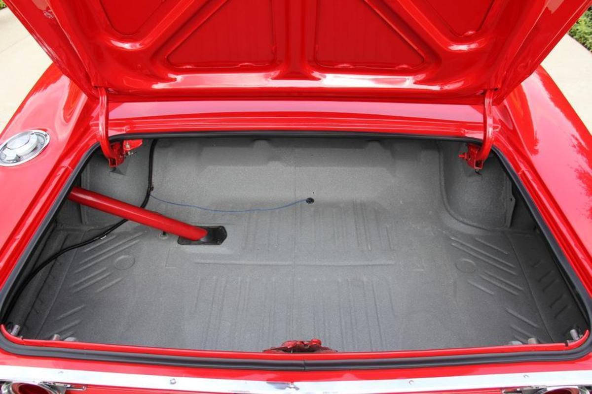 1968 Dodge Charger, 24