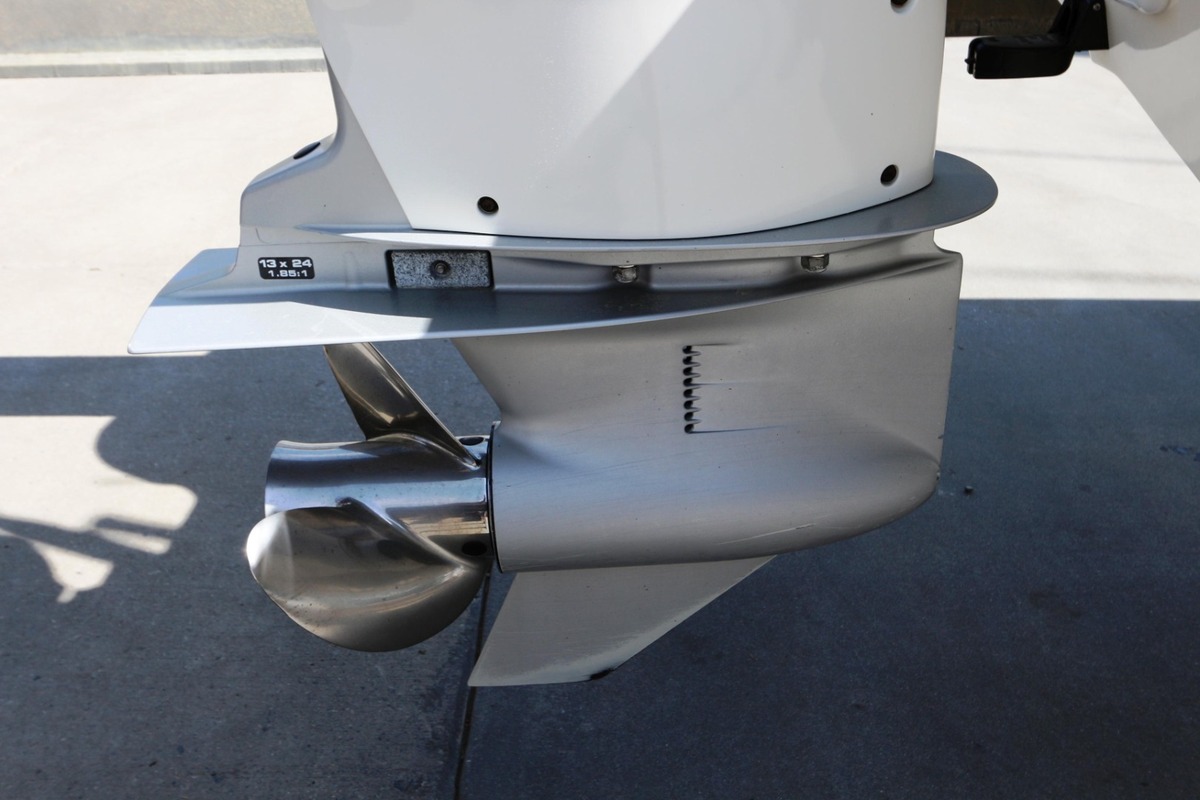 2015 Boston Whaler 240 Dauntless, 11