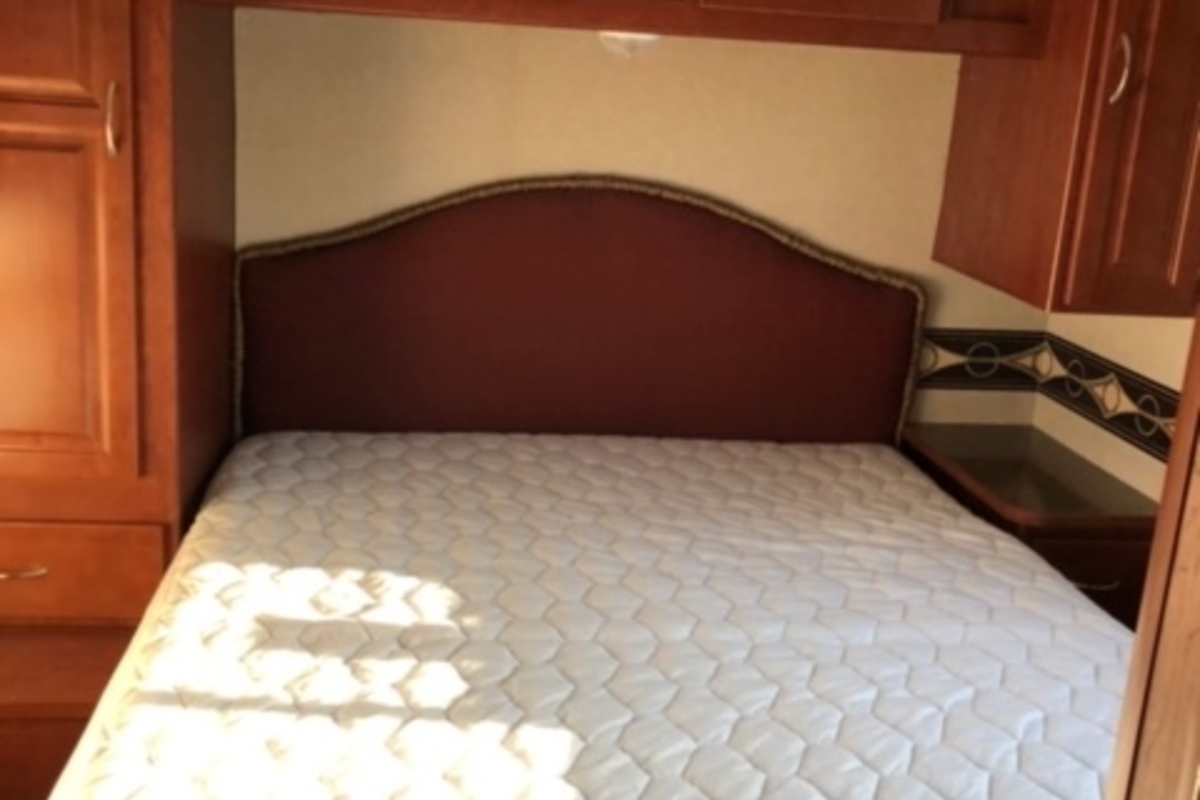 2014 Winnebago Itasca Spirit 31K, 15