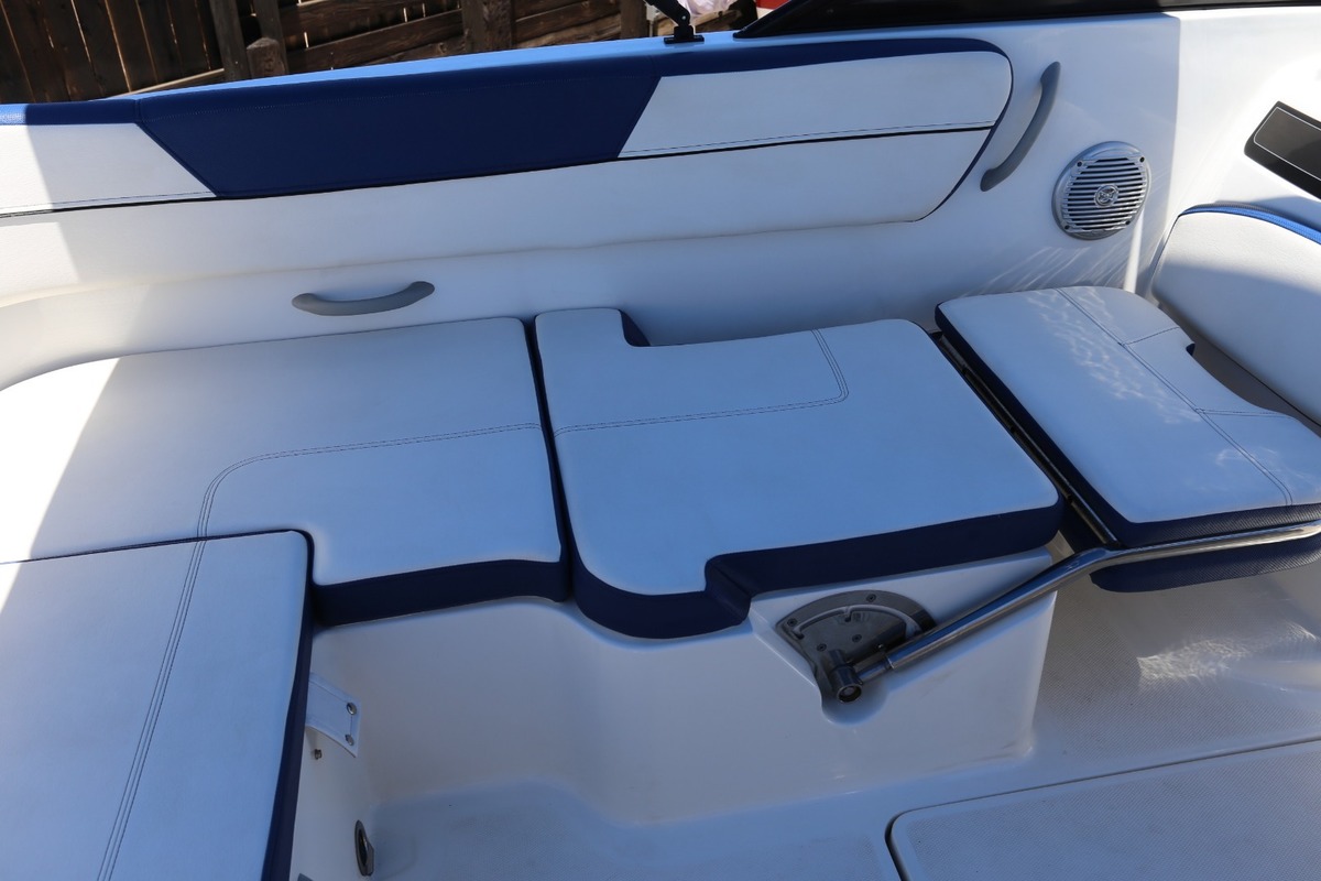 2016 Bayliner VR5, 5
