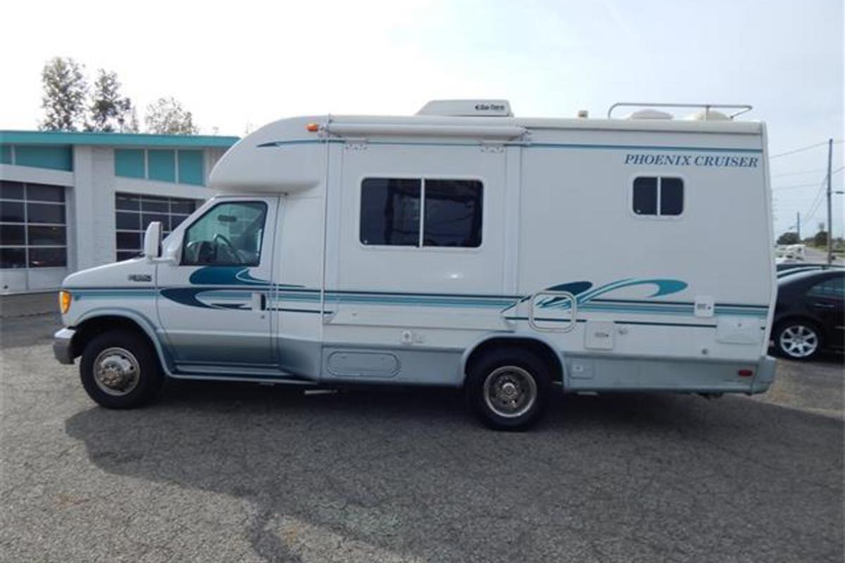 2003 PHOENIX CRUISER M-2350 SO, 1