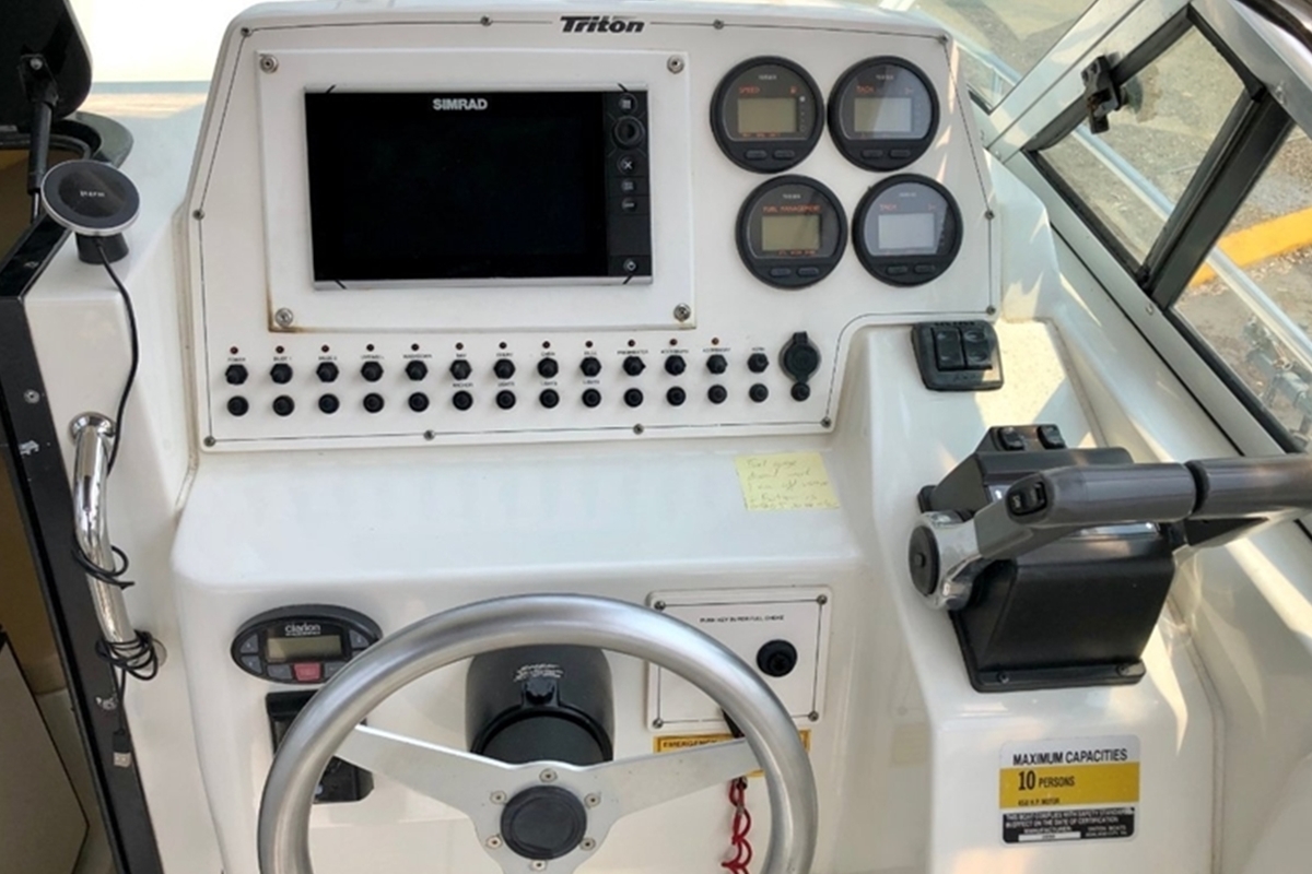 2004 Triton Boats 2690 Walkaround, 13