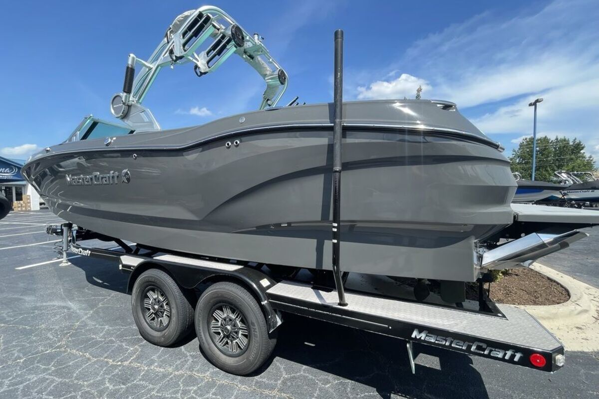 2019 MasterCraft X-24, 2