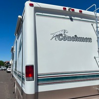 1999 Coachmen Santara, 9