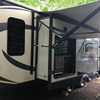 2017 Keystone Premier 30RIPR, 8