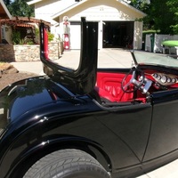 1932 Ford Dearborn Roadster, 2