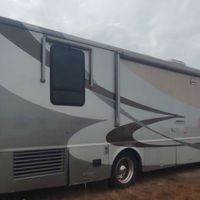 2003 Winnebago Journey DL RV, 1