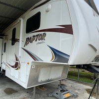 2010 Raptor 3912 toy hauler, 2