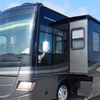 2008 Fleetwood Discovery RV, 1